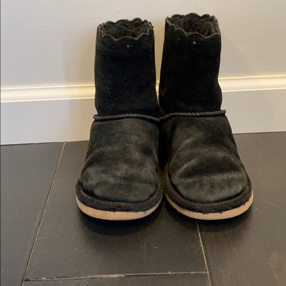 Ugg Fame Scallop boot girl size 13
